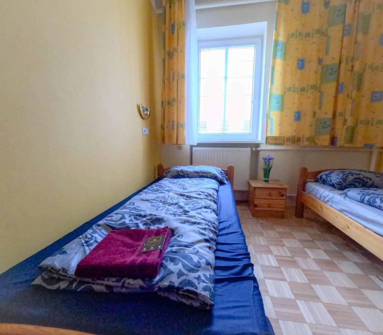 Cozy Rooms - U3 Hutteldorferstrasse Vienna Esterno foto