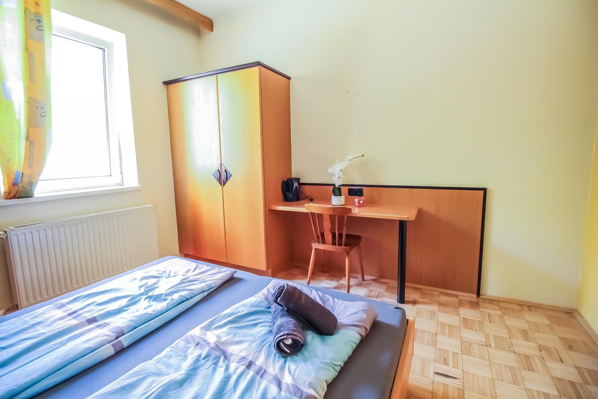 Cozy Rooms - U3 Hutteldorferstrasse Vienna Esterno foto