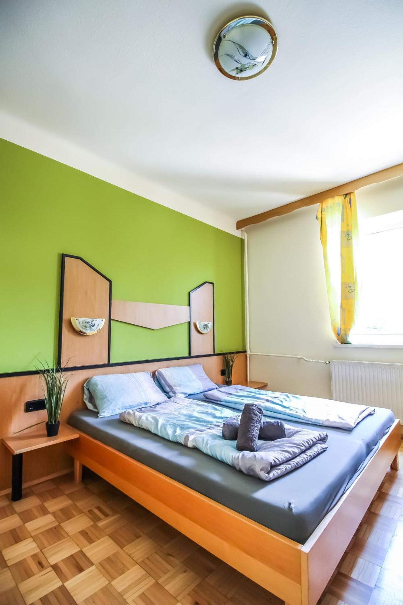 Cozy Rooms - U3 Hutteldorferstrasse Vienna Esterno foto