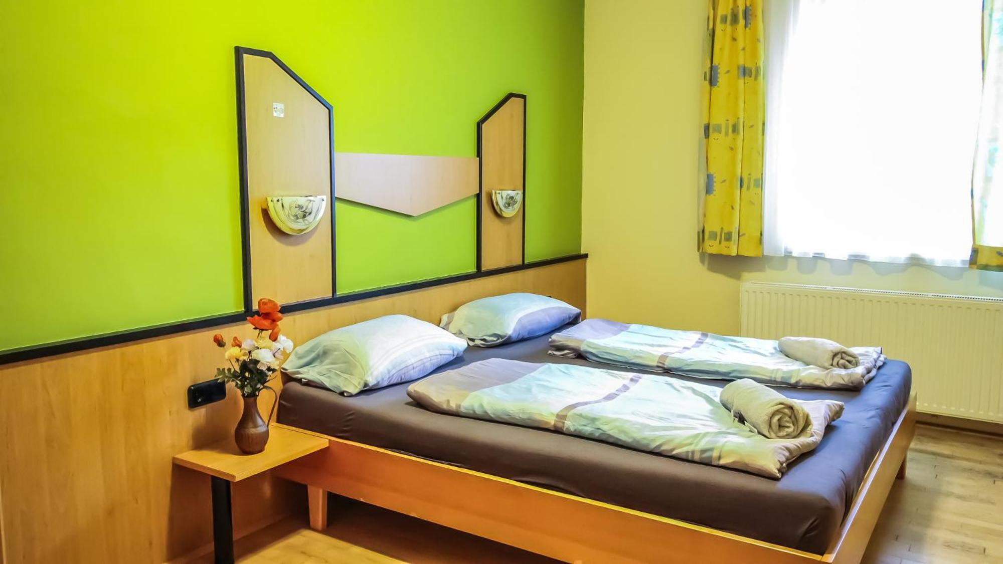 Cozy Rooms - U3 Hutteldorferstrasse Vienna Esterno foto