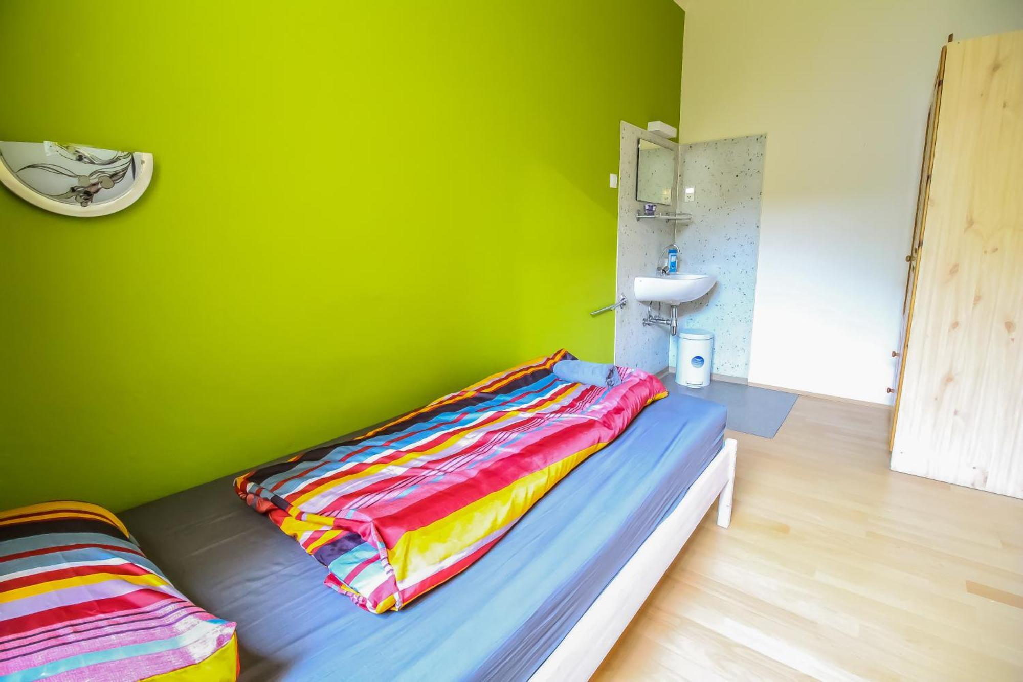 Cozy Rooms - U3 Hutteldorferstrasse Vienna Esterno foto