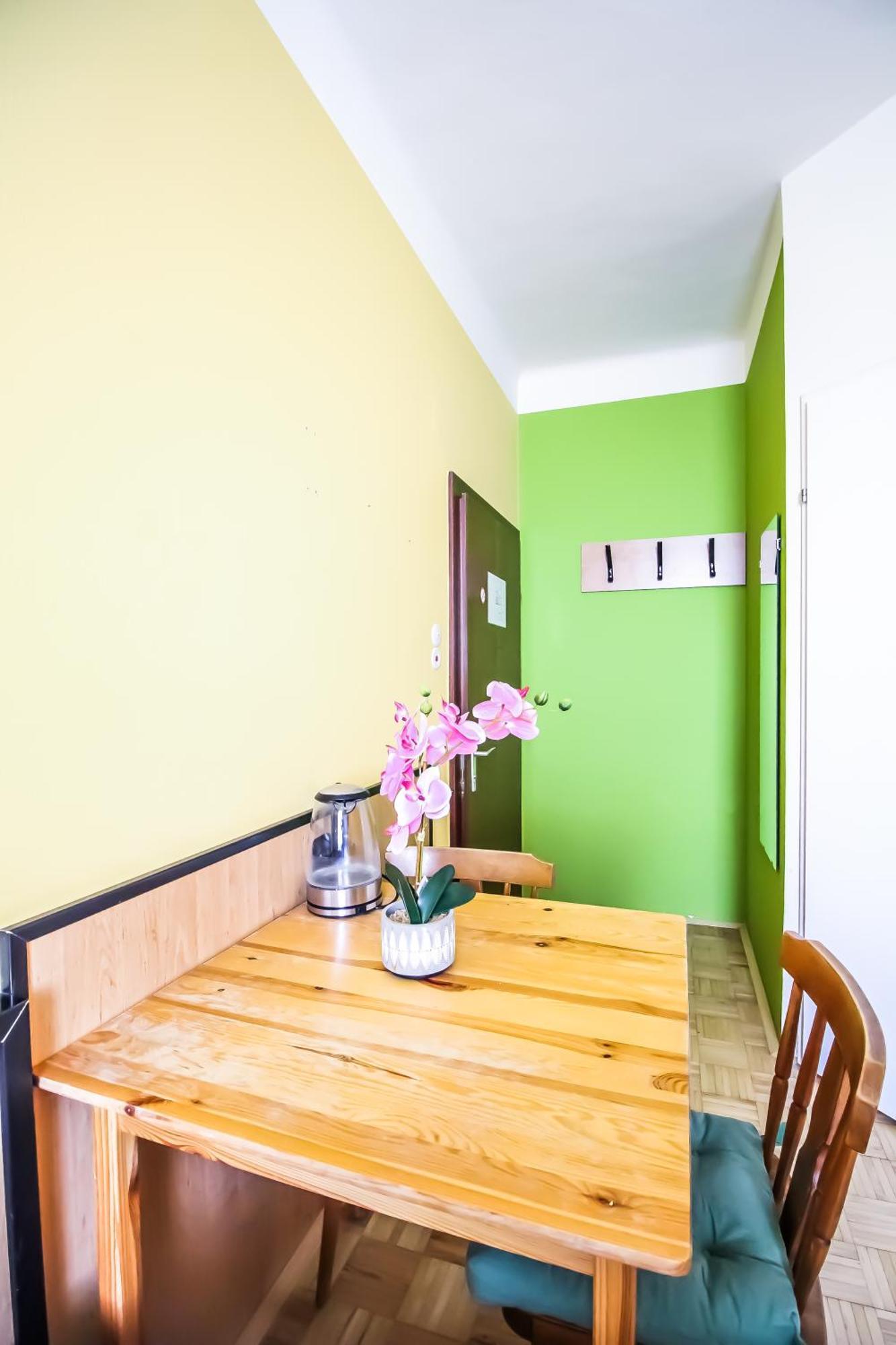 Cozy Rooms - U3 Hutteldorferstrasse Vienna Esterno foto